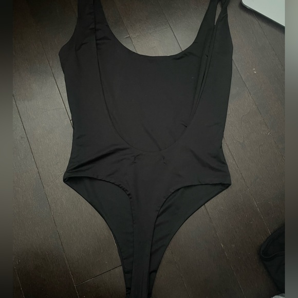 Black Backless body suit - Picture 2 of 2